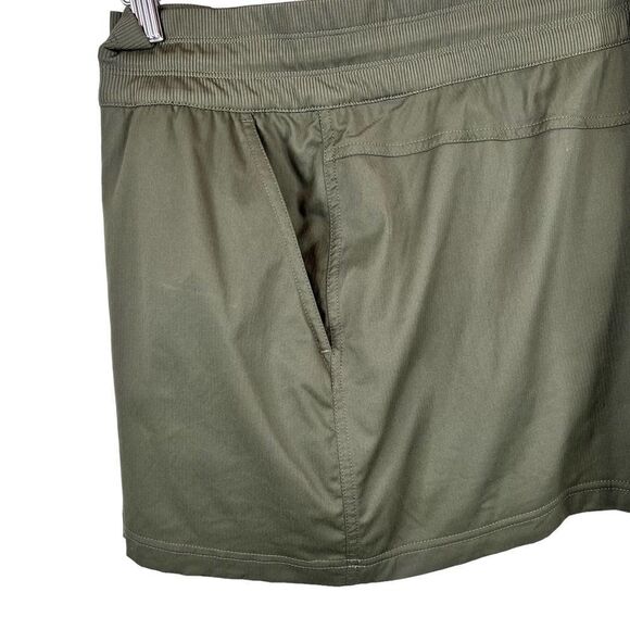 THE NORTH FACE Aphrodite Skort in Dark Olive Green Size XL = 16 - 18 - Picture 9 of 15